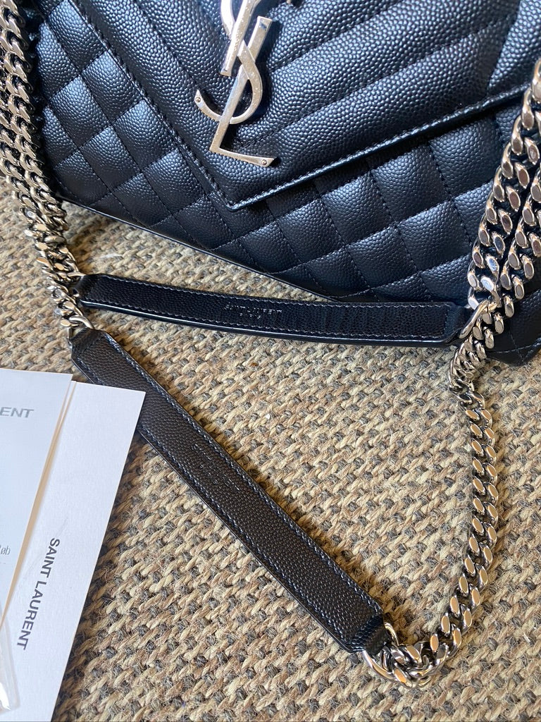 Saint Laurent Envelope Medium Schoulder Bag/Taske - (Nypris ca 17.500 kr/ 2.250 Euro)