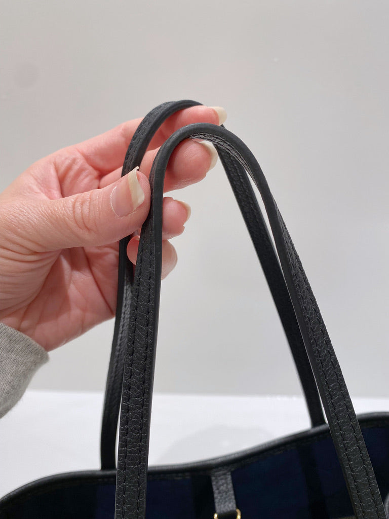 Louis Vuitton Neverfull MM Empreinte Tote Bag - Sort - (Nypris 16.300 kr)