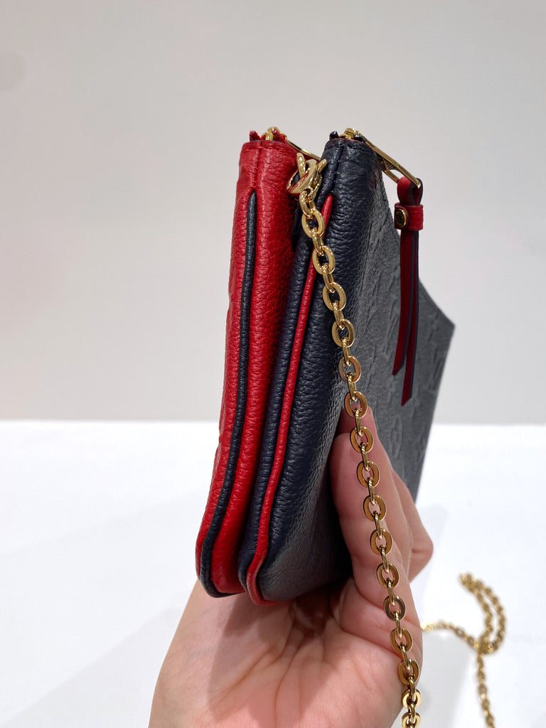 Louis Vuitton Double Zip Pochette Bag - Farve Rød & Blå - (Nypris 10.000 kr)
