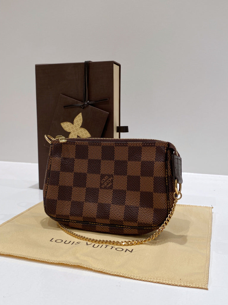 Louis Vuitton Mini Pochette Damier -  (Nypris 4.350 kr)