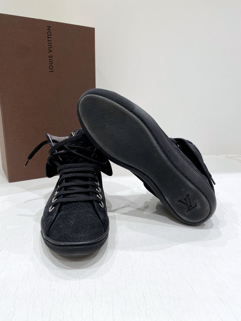 Louis Vuitton Sneakers - Str 37,5. Store i størrelsen - Passer ca str 38!