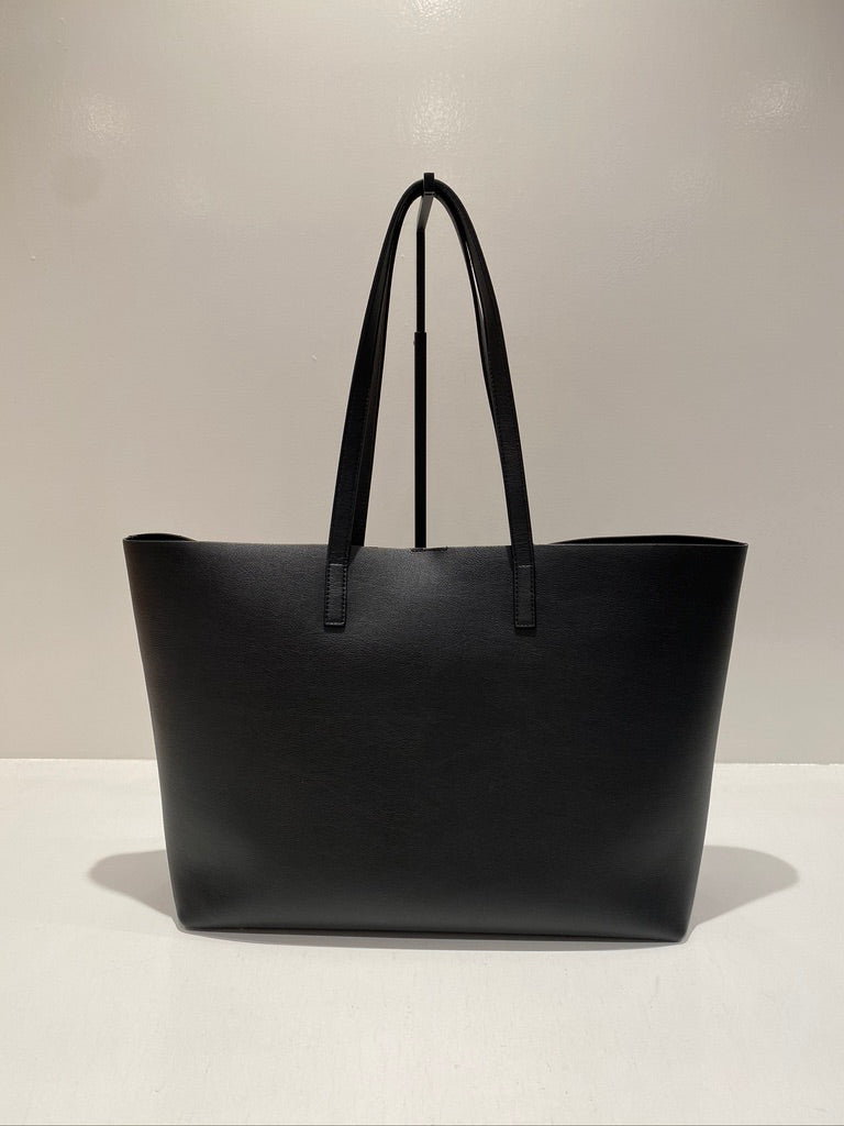Saint Laurent East/West Shopping Tote i sort læder - (Nypris 1250 Euro/ca 9.340kr)