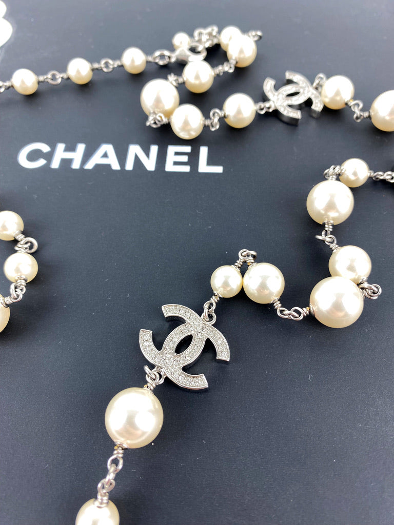Chanel Perlekæde - (Nypris ca 16.000-18.000 kr)