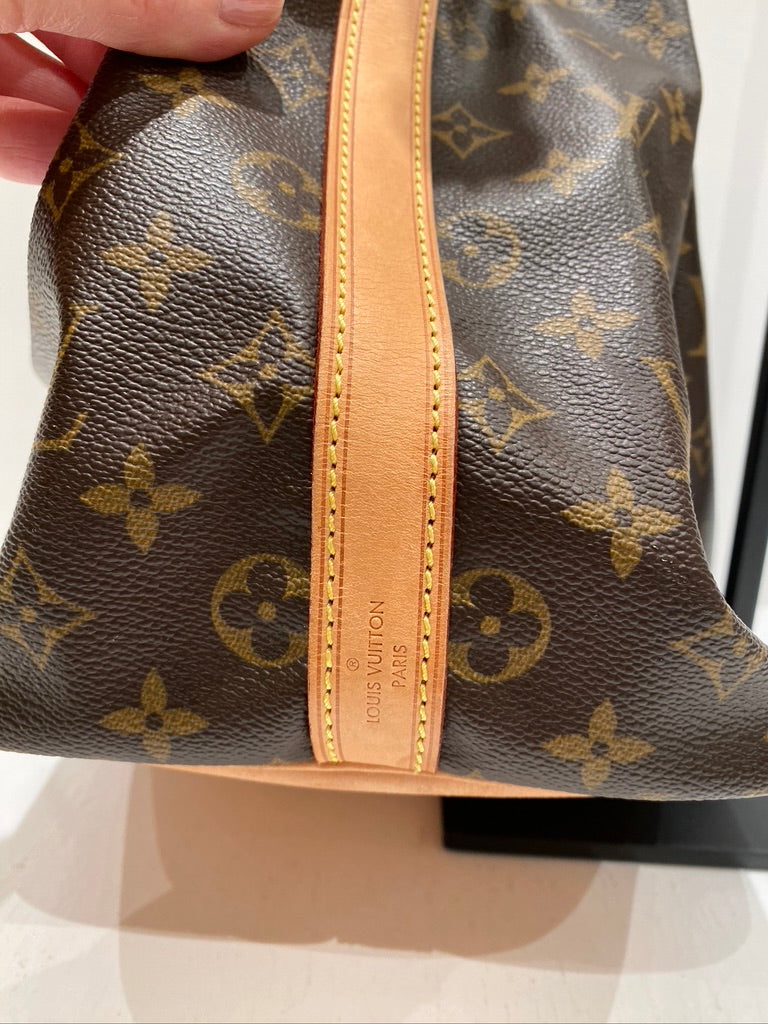 Louis Vuitton Petit Noé Skuldertaske I Monogram Canvas - (Nypris 13.200 kr)