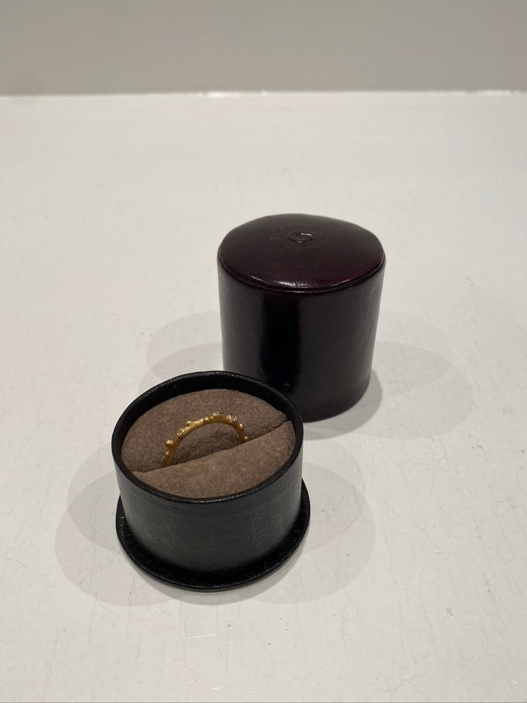 Ole Lynggaard Nature Ring - 18 Karat Guld Med Diamanter - (Nypris 14.900 kr)