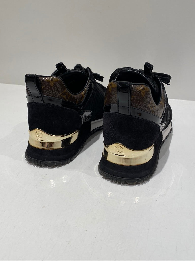 Louis Vuitton Run Away Trainer - Passer ca str 37 (Oprindeligt Str 36 Men De Er Store I Størrelsen) - (Nypris 7.250 kr)