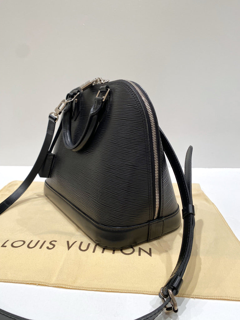 Louis Vuitton Alma Epi Noir - (Nypris ca 14.000 kr)