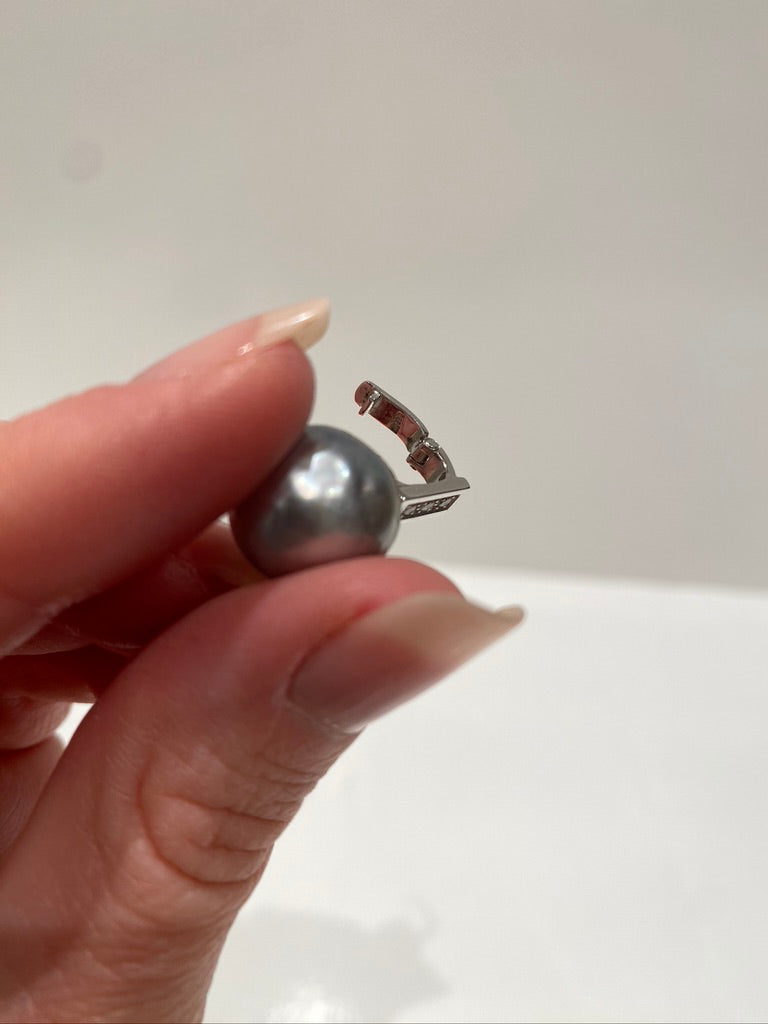 Smykkevedhæng i 14 Karat Hvidguld - Fra A. Dragsted i Store Kongensgade