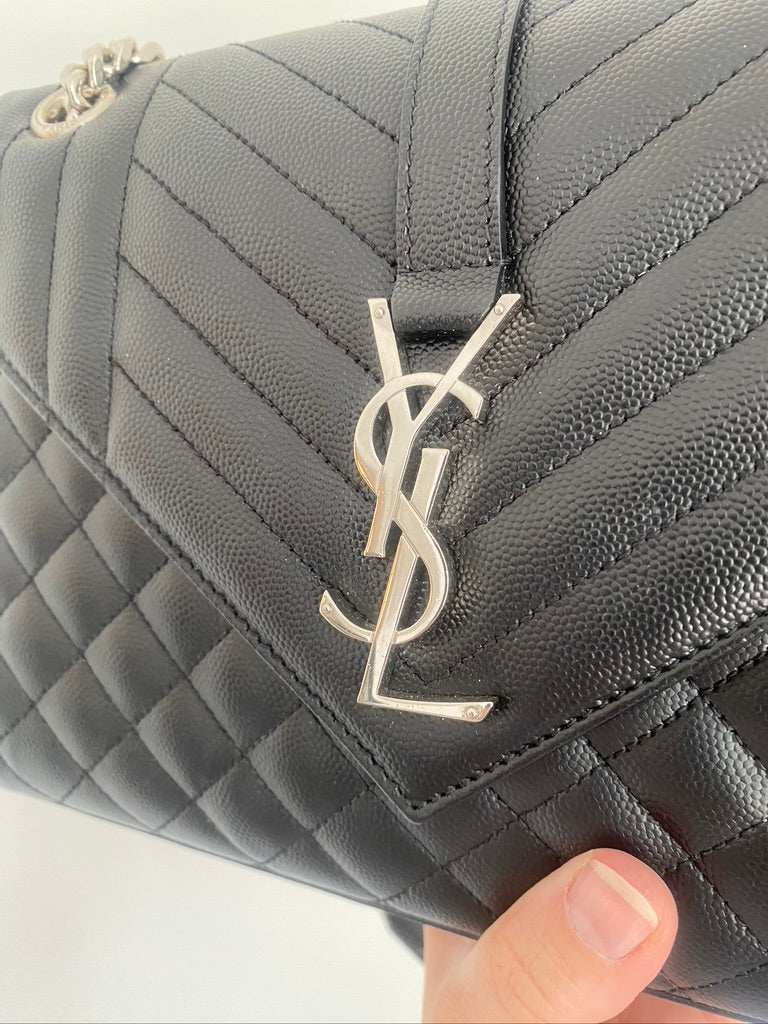 Saint Laurent Envelope Medium Schoulder Bag/Taske - (Nypris ca 17.500 kr/ 2.250 Euro)
