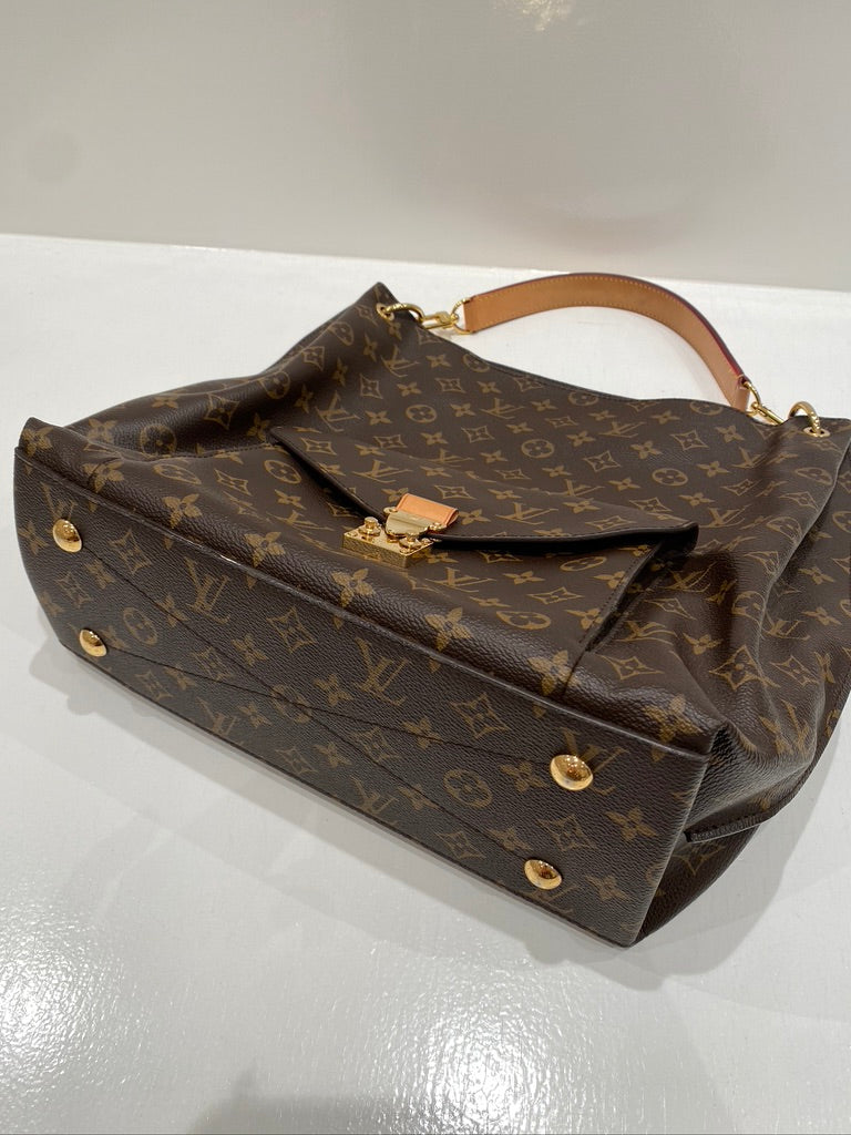 Louis Vuitton Metis Hobo Taske