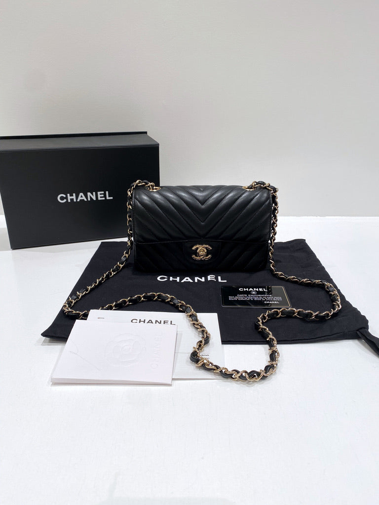 Chanel Mini Flap Bag Chaveron - Sort Med Guldhardware - (Nypris 38.730 kr