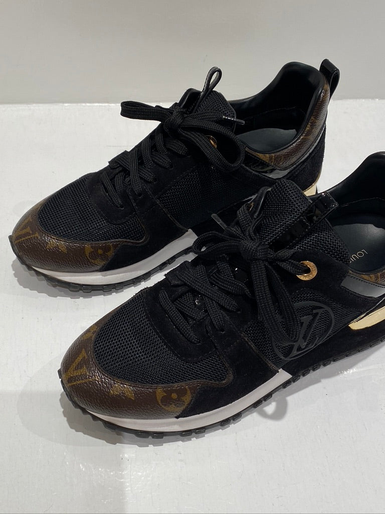 Louis Vuitton Run Away Trainer - Passer ca str 37 (Oprindeligt Str 36 Men De Er Store I Størrelsen) - (Nypris 7.250 kr)