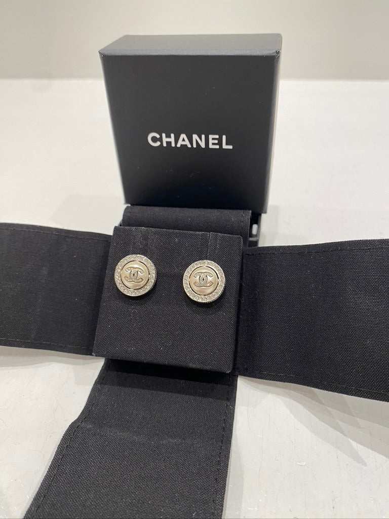 Chanel Stud/Ørestikker - (Nypris ca 5.000- 5.500 kr)