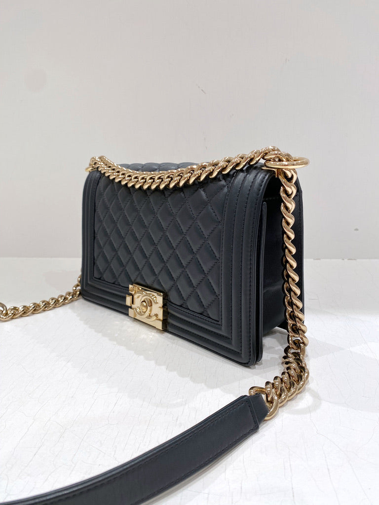 Chanel Medium Boy Bag - Mørkegrå/Mørkeblå - (Nypris 52.810 kr)