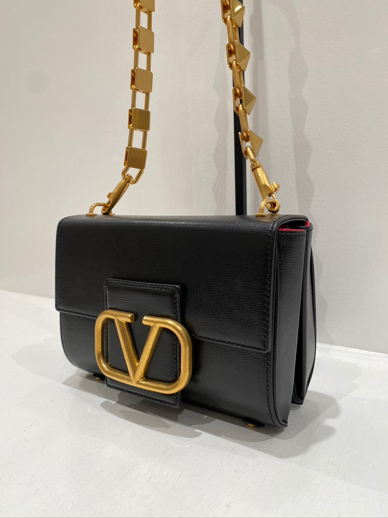 Valentino Garavani Stud Sign V LOGO Taske - (Nypris ca 18.700 kr/2.500 Euro - Kvittering medfølger!)