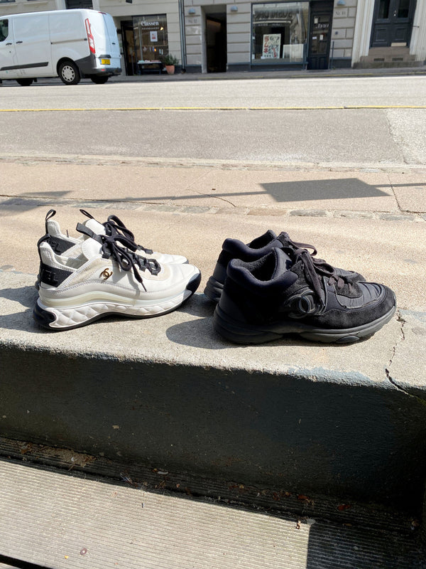 Chanel Sorte Sneakers - Str 39 - (Nypris ca 9.000 kr)