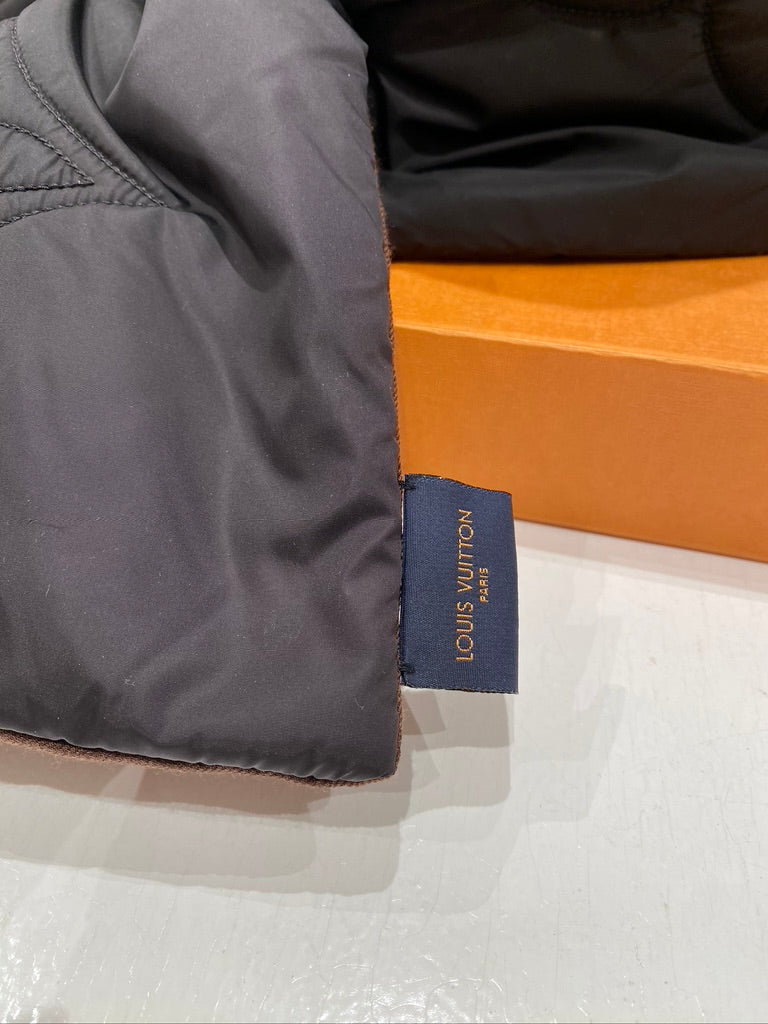 Louis Vuitton Tørklæde/ Vendbart Sort Eller Mogogram