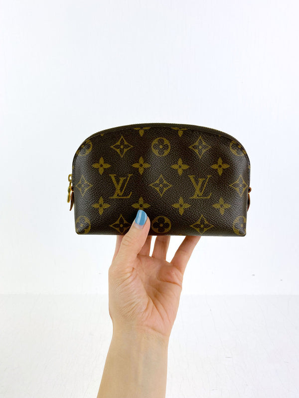 Louis Vuitton Monogram Cosmetic Pouch - (Nypris 3.300 kr)
