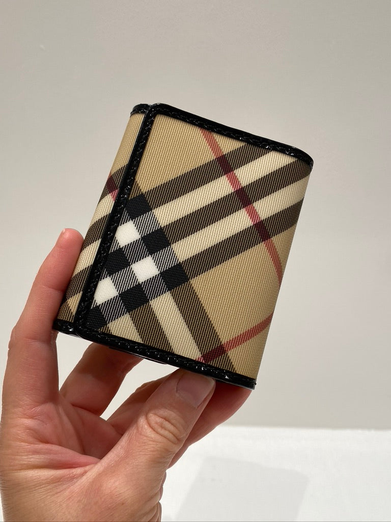 Burberry Pung