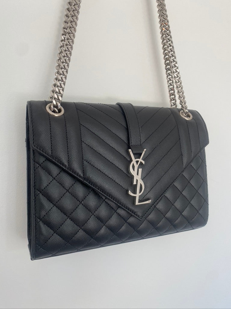 Saint Laurent Envelope Medium Schoulder Bag/Taske - (Nypris ca 17.500 kr/ 2.250 Euro)