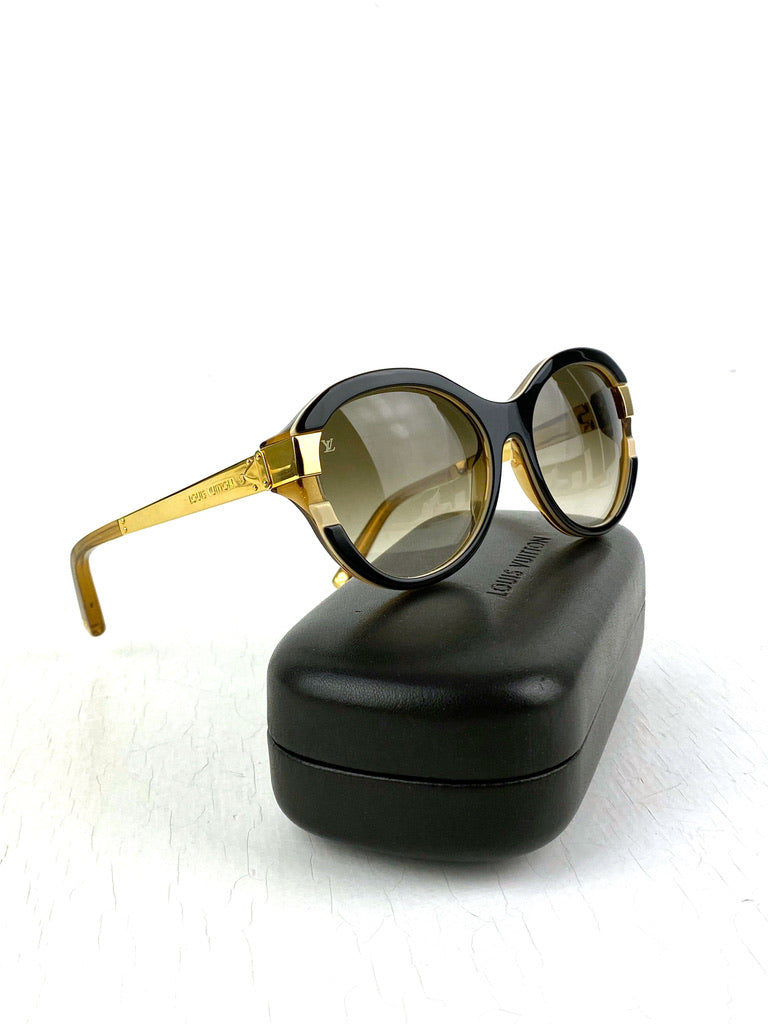 Louis Vuitton Cat Eye Sunglasses/Solbriller - (Nypris ca 4.000 kr)