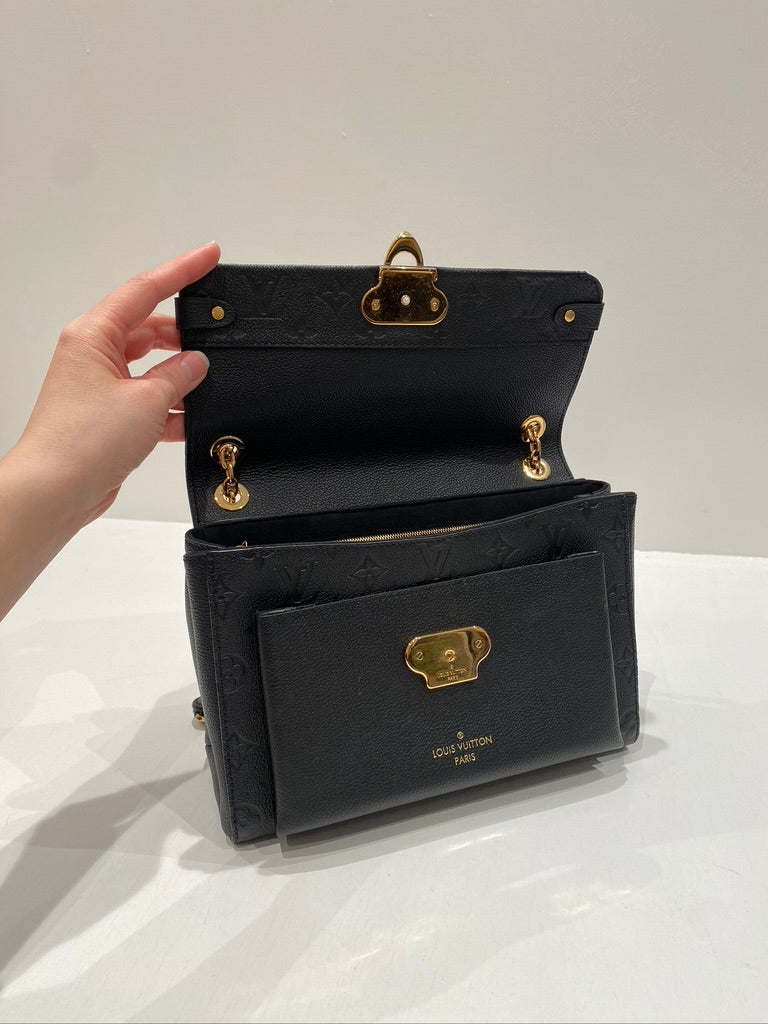 Louis Vuitton Vavin Monogram Empriente Taske - (Nypris 17.900 kr )