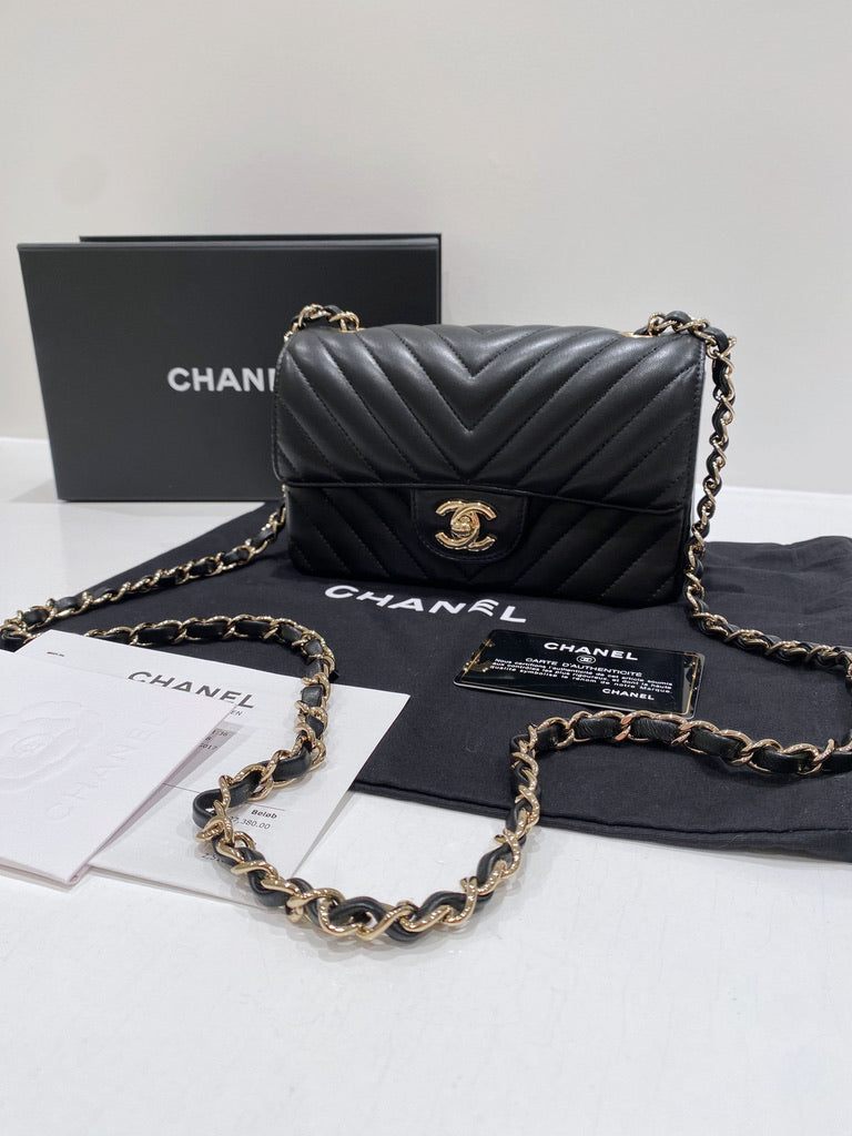 Chanel Mini Flap Bag Chaveron - Sort Med Guldhardware - (Nypris 38.730 kr