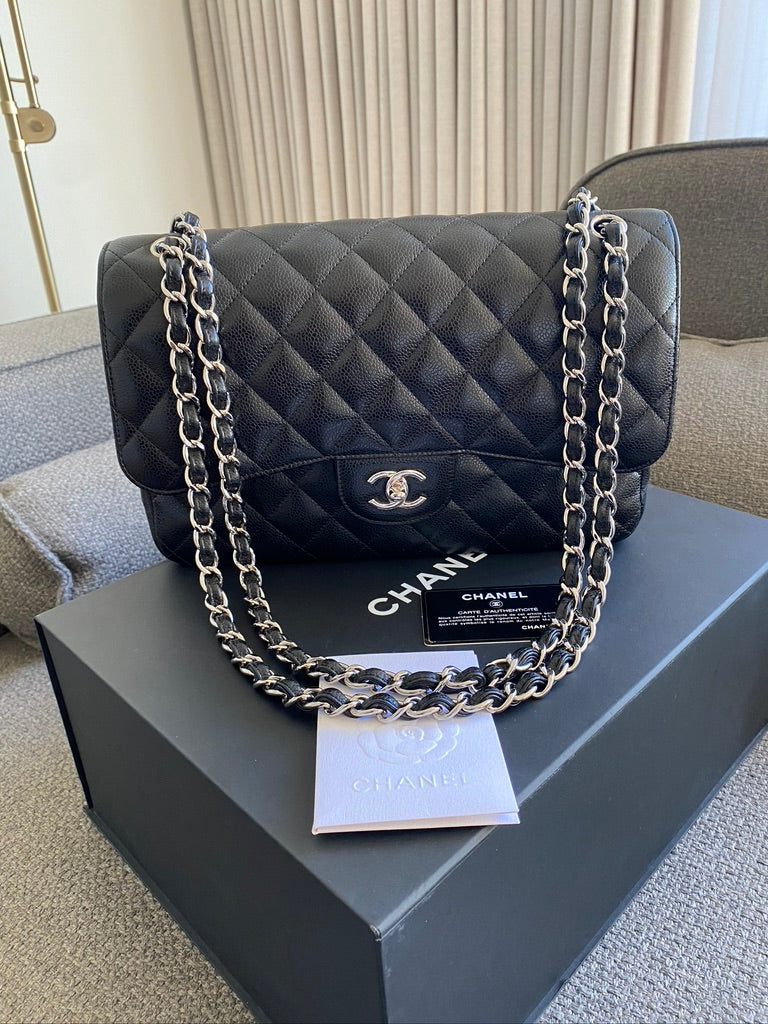 Chanel Classic Large Flap - (Nypris 86.830 kr)