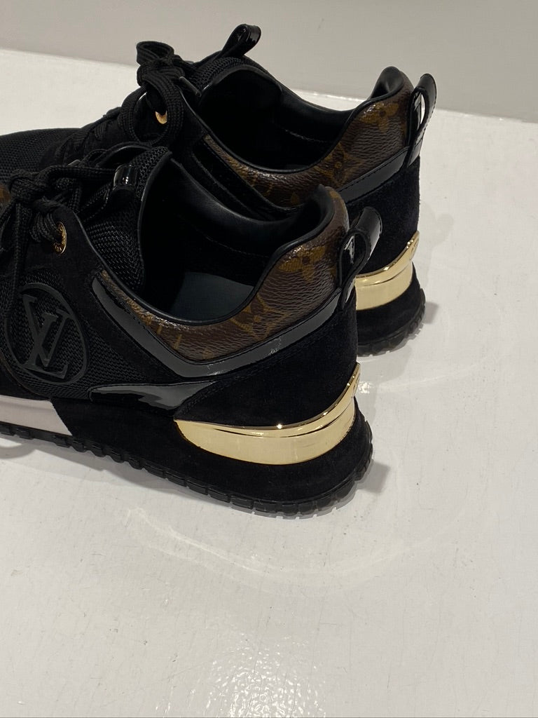 Louis Vuitton Run Away Trainer - Passer ca str 37 (Oprindeligt Str 36 Men De Er Store I Størrelsen) - (Nypris 7.250 kr)