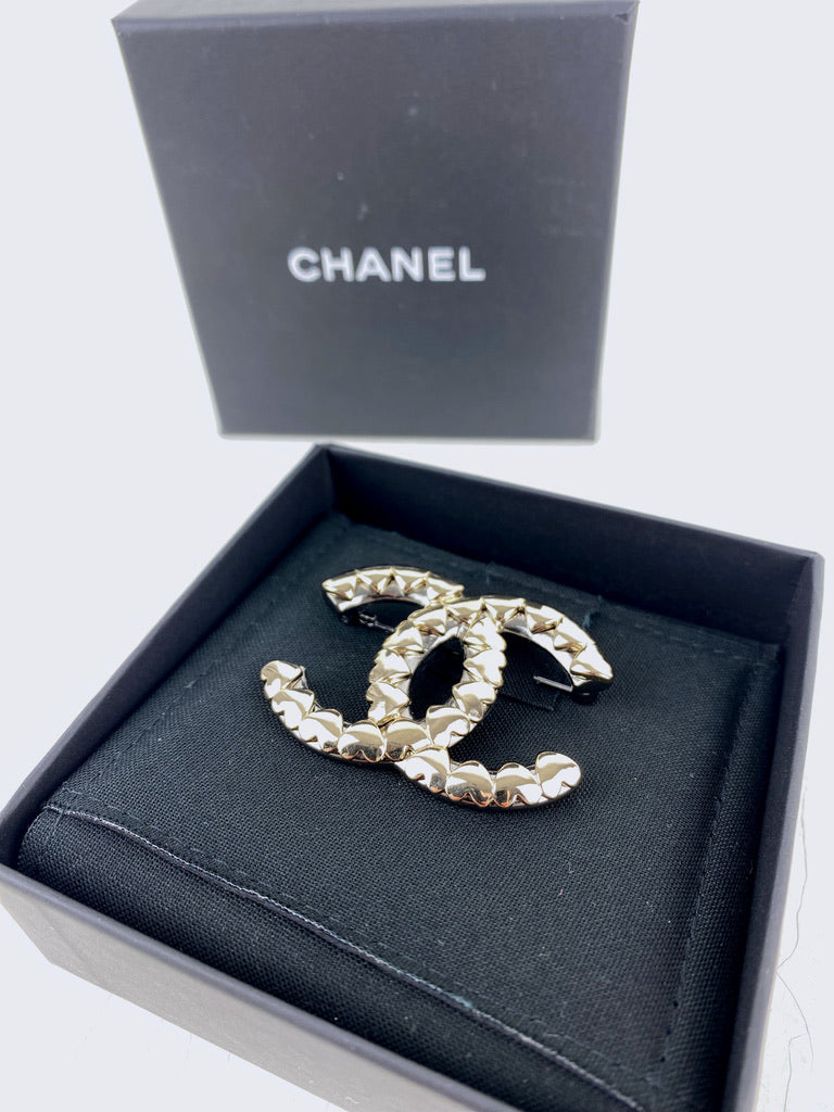 Chanel Broche - Mål: L. ca 4,5 cm