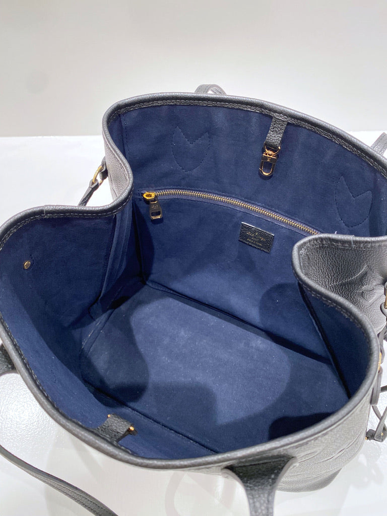 Louis Vuitton Neverfull MM Empreinte Tote Bag - Sort - (Nypris 16.300 kr)