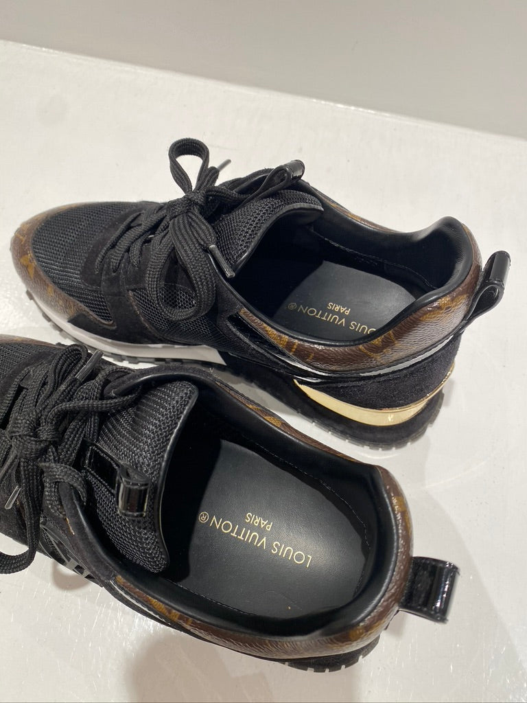 Louis Vuitton Run Away Trainer - Passer ca str 37 (Oprindeligt Str 36 Men De Er Store I Størrelsen) - (Nypris 7.250 kr)