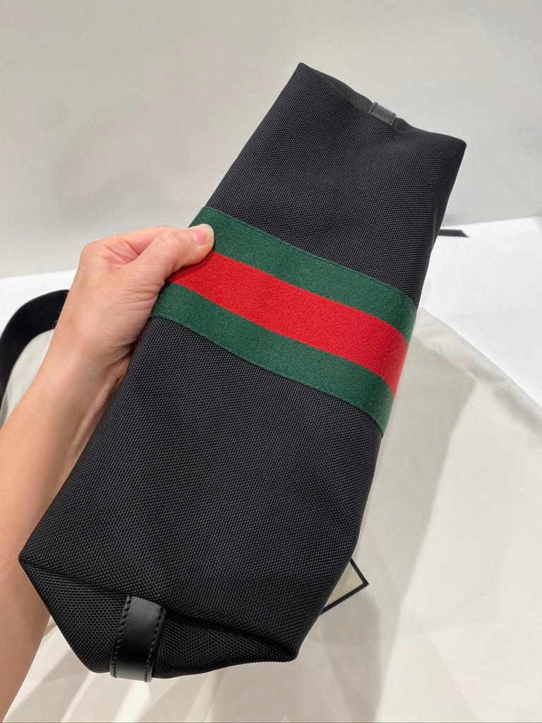 Gucci Taske - Sort Med klassisk Gucci Stribe