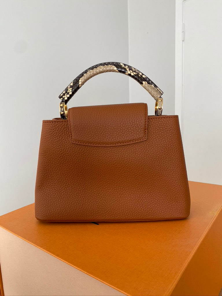 Louis Vuitton - Capucines BB - Taske med Python/Brun - (Nypris ca 45.000 kr-50.000 kr)