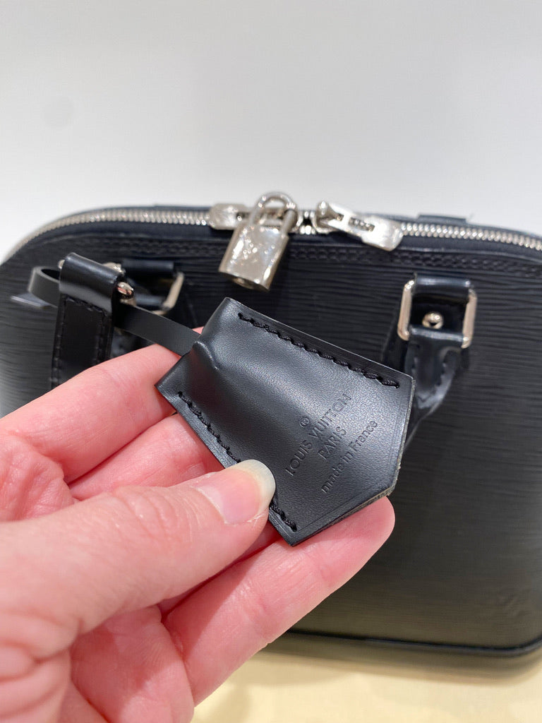 Louis Vuitton Alma Epi Noir - (Nypris ca 14.000 kr)