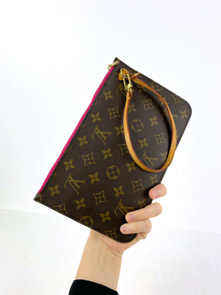 Louis Vuitton Clutch - Monogram