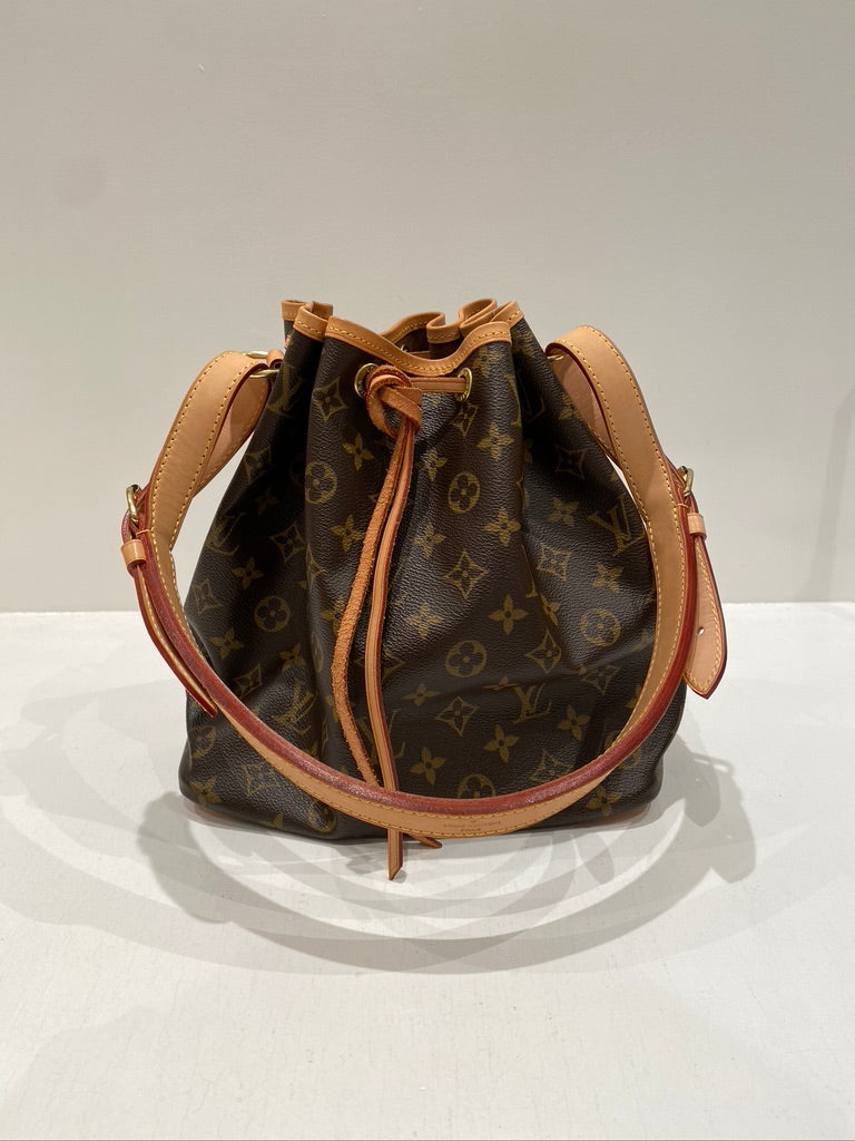 Louis Vuitton Petit Noé Skuldertaske I Monogram Canvas - (Nypris 13.200 kr)