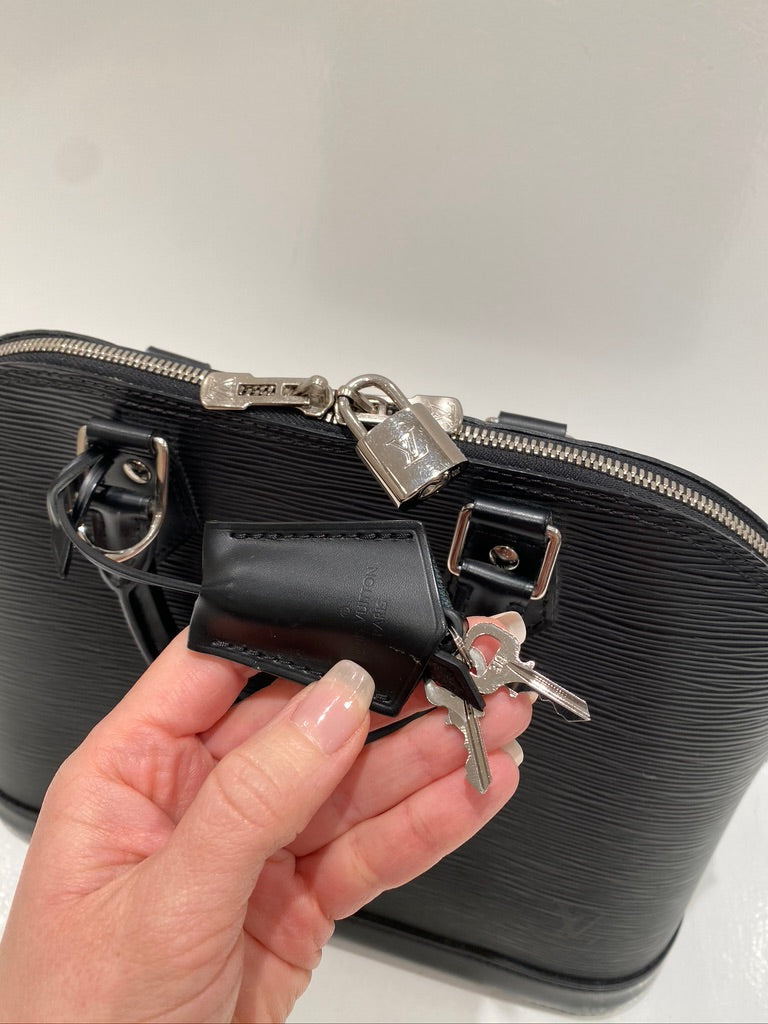 Louis Vuitton Amma PM - Epi Håndtaske - (Nypris 15.800 kr)