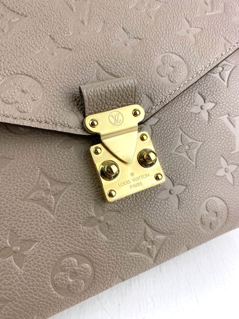 Louis Vuitton Pochette Mètis Monogram Empreinte - Dune- (Nypris 16.300 kr)
