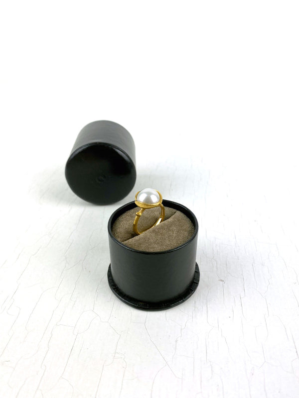 Ole Lynggaard Lotus Ring Med Smuk Perle - Str 49
