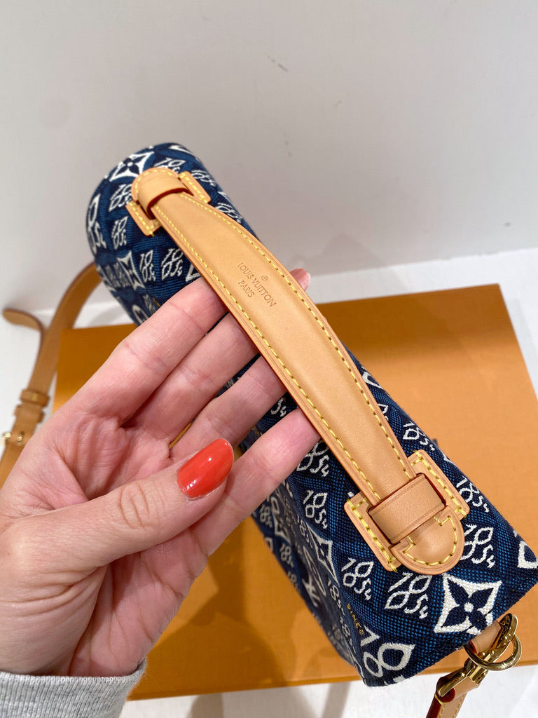 Louis Vuitton Pochette Metis 1854 - Nypris 16.700 kr