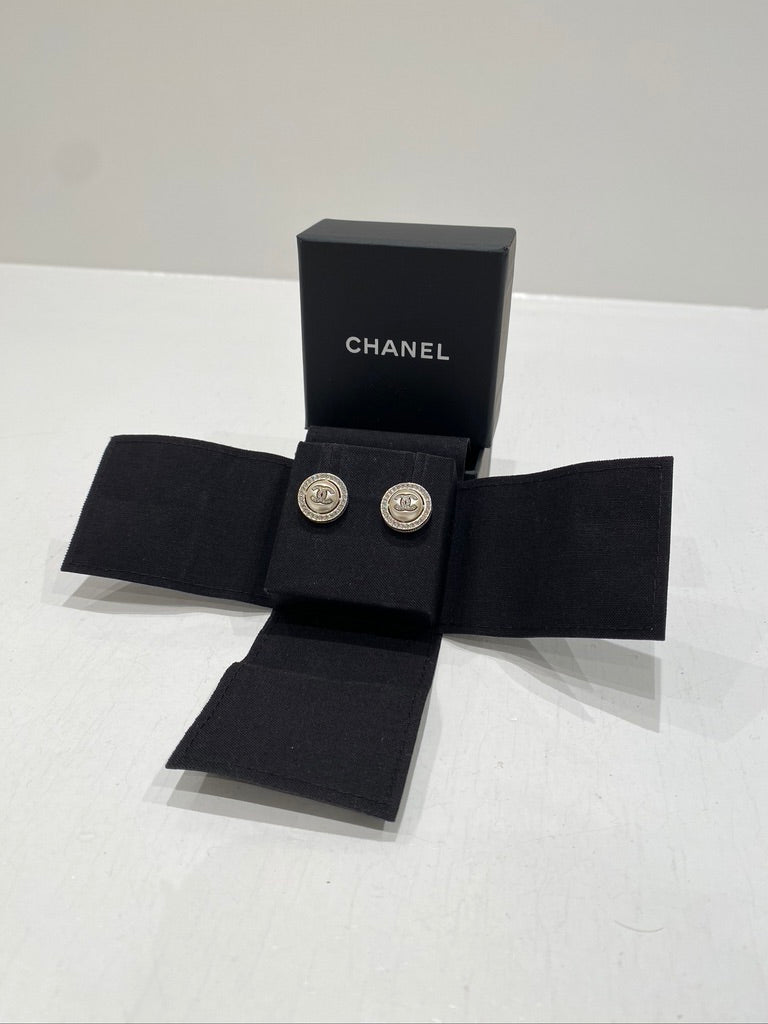 Chanel Stud/Ørestikker - (Nypris ca 5.000- 5.500 kr)