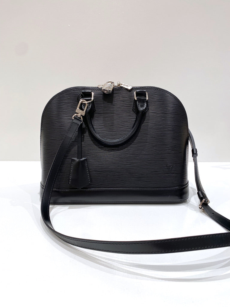 Louis Vuitton Alma Epi Noir - (Nypris ca 14.000 kr)