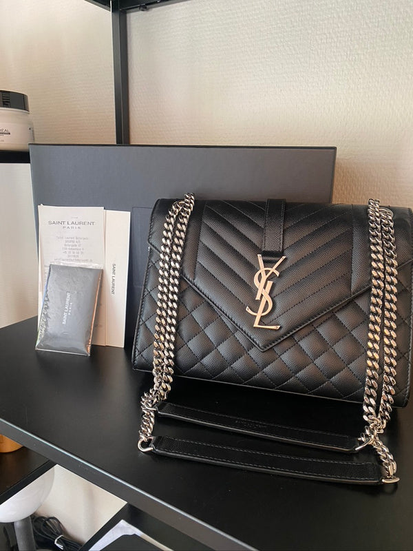 Saint Laurent Envelope Medium Schoulder Bag/Taske - (Nypris ca 17.500 kr/ 2.250 Euro)