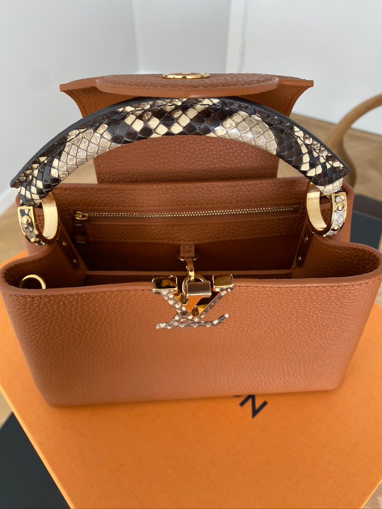 Louis Vuitton - Capucines BB - Taske med Python/Brun - (Nypris ca 45.000 kr-50.000 kr)