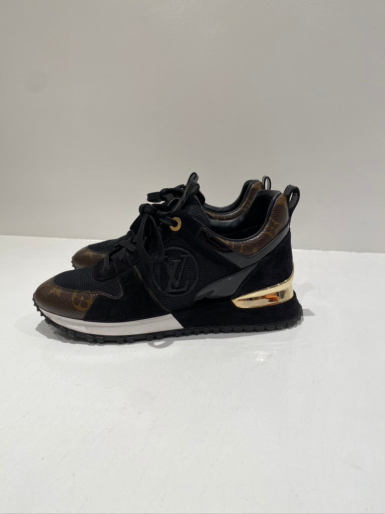 Louis Vuitton Run Away Trainer - Passer ca str 37 (Oprindeligt Str 36 Men De Er Store I Størrelsen) - (Nypris 7.250 kr)