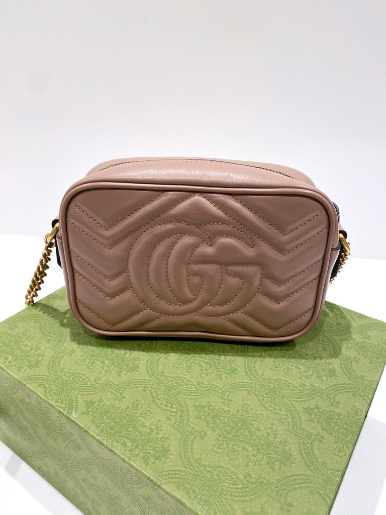 Gucci GG Marmont Mini Shoulder Bag - (Nypris 10.300 kr)