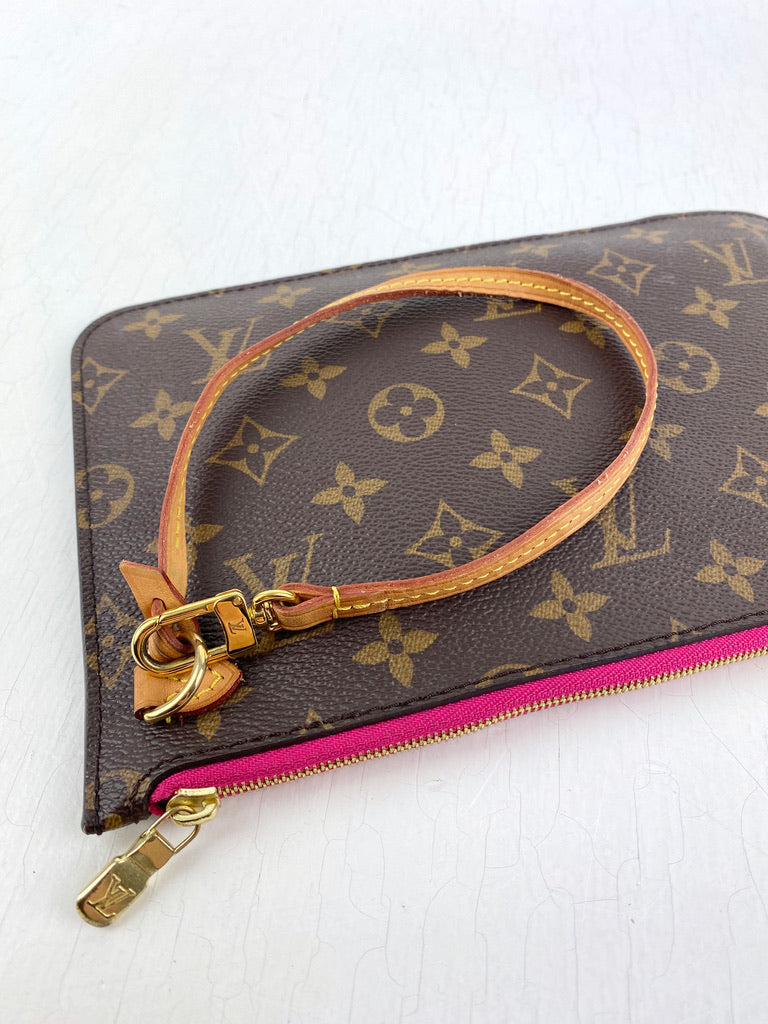 Louis Vuitton Clutch - Monogram