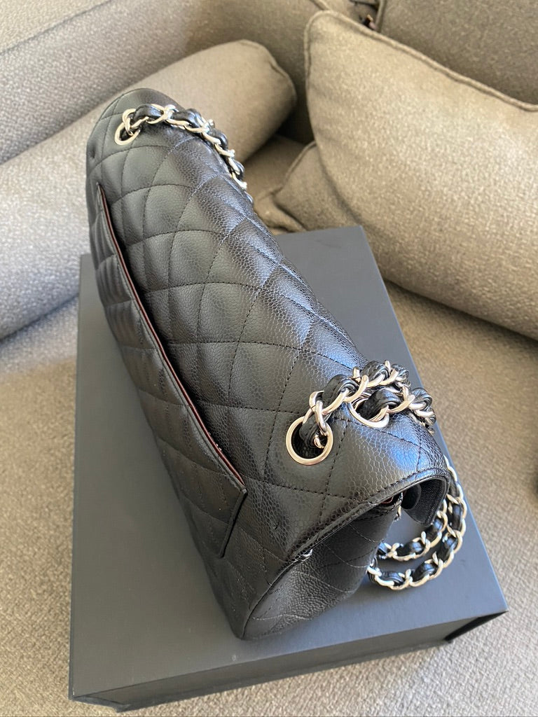 Chanel Classic Large Flap - (Nypris 86.830 kr)