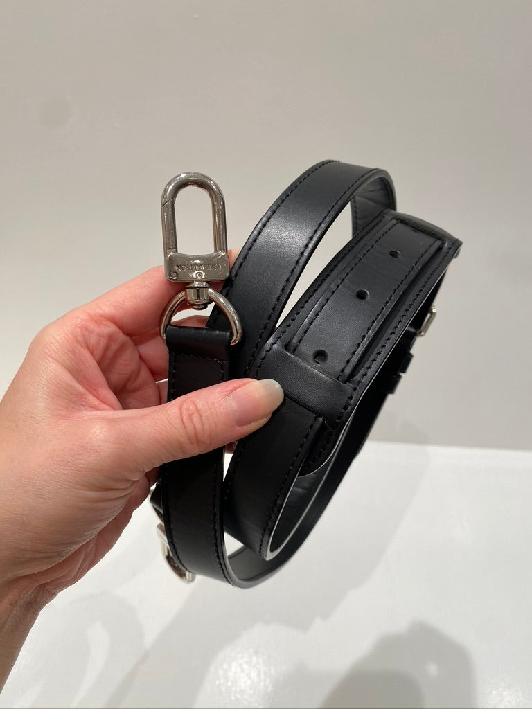 Louis Vuitton Monogram Porte-Documents/ Klassisk Arbejdstaske - (Nypris ca 17.600 kr)